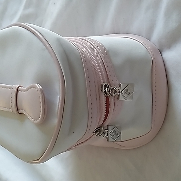 Lancome white and pink Cosmetic Bag - Picture 3 of 13